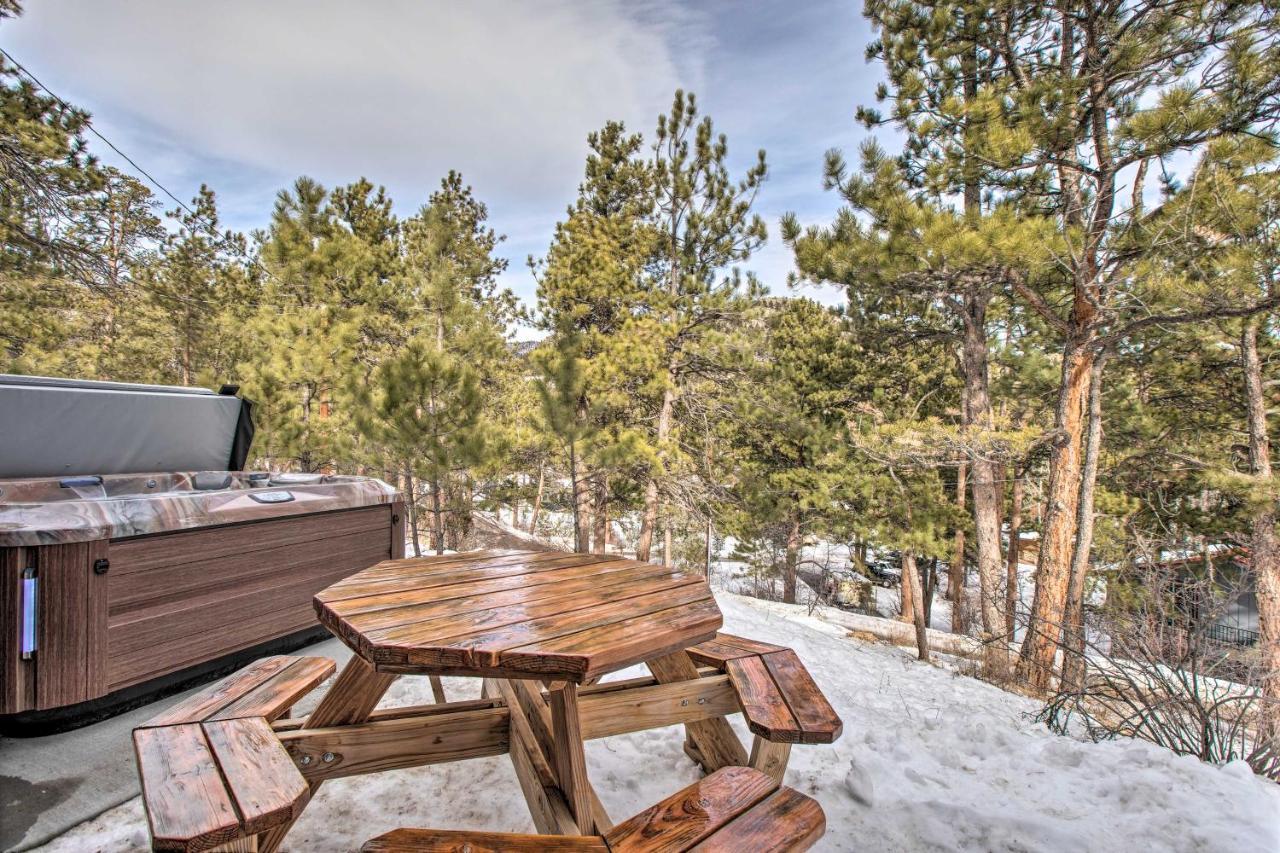 Luxe Updated Home With Grill And Hot Tub 4 Mi To Rmnp Эстес Парк Экстерьер фото